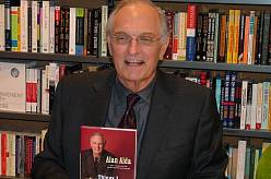 Alan Alda, Hawkeye Pierce z M.A.S.H., slaví 90. narozeniny. Neuvěříte, jak vypadá, a do čeho se zase pustil