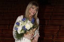 Nahlédněte do bytu Chantal Poulain. Srdcem je osobitá kuchyň, kde se Francie setkává s Prahou. Krásnější domov nenajdete