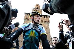 Příběh cyklisty Lance Armstronga ožije na velkém plátně. Ztvární ho oblíbený hollywoodský hezoun