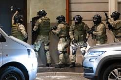 Ihned vyhoďte scénáristy, bouří se fanoušci ulice. Není přece normální takhle zkazit seriál