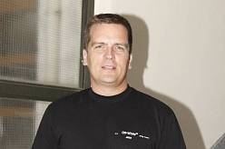 Zpěvák Julian Záhorovský si pořídil úchvatný dům. Nahlédněte dovnitř. Takhle by chtěl bydlet každý