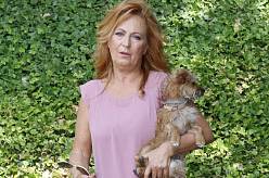 Simona Stašová opustila panelák a přestěhovala se za Prahu. „Bydlím v chajdičce,“ říká o svém novém domově