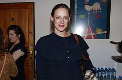 Tahle kráska z kriminálek má velkou rodinu, ačkoliv stále vypadá jako holčička