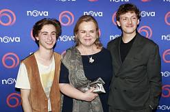 Seznamte se. Tohle jsou synové Sabiny Remundové ze seriálu Buldok z Poděbrad