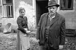 Zítra si vyblokujte odpoledne: ČT 1 dává poklad z Československého archivu. Je hvězdně obsazený, přesto ho nikdo nezná