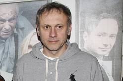 Ze seriálové chatičky bez teplé vody do pohodlí: Takhle ve skutečnosti relaxuje Igor Chmela