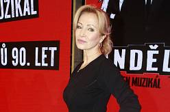 Kateřina Brožová jak ji neznáte. Pod maskou křehké dámy dříme drsná vášeň, kterou by nikdo nečekal