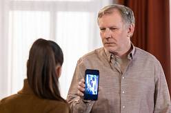 Ulice: Evžen dostává šokující e-mail a v hledáčku Adriany je teď Kokešová