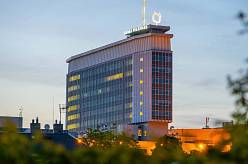 Veřejnoprávní média v rukou státu: Jak se stavíme ke zrušení koncesionářských poplatků a co je v sázce