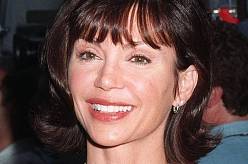 Víte, co dnes dělá Pamela Ewingová z Dallasu? Victoria Principal loni řešila požár