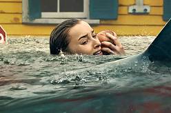 Nový trhák na Netflixu budí rozpaky. Žraločí smršť je podivný film. Koho to proboha vůbec napadlo?