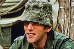 Tento seriál milují muži na celém světě a Češi obzvlášť. Film, který ho předcházel, je ještě lepší a zítra bude v TV