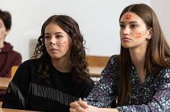 Ulice: Pavlova dcera Laura na chvíli zmizela, ale je zpět a zmatená z Koldy