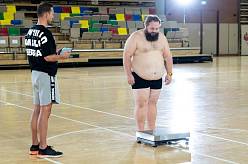 Tajné přejídání, fastfoody po cestě domů a 185 kilo. Tomáš z Extrémních proměn bojuje o život i rodinu