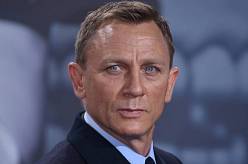 Daniel Craig výrazně omládl: Shodil vlasy a šel řešit do vězení Cilliana Murphyho