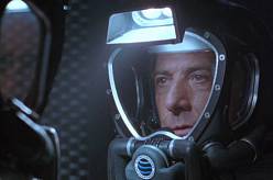 Propadák, který zestárl jako víno. Sci-fi Koule si na své fanoušky musela počkat dlouhých 25 let