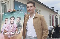 Daniel Krejčík se vrátil na zámek v Osečanech, kde žil s Matějem Stropnickým
