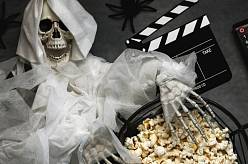 Tyhle filmy a seriálové speciály vám naladí halloweenskou náladu