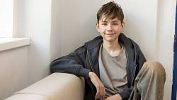 V pondělní Ulici to Erik rozjede. Mámu asi brzo přivede do hrobu a počmárá dveře od záchodu V pondělní Ulici to Erik rozjede. Mámu asi brzo přivede do hrobu a počmárá dveře od záchodu