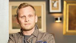 Největší tajnůstkář týdne v Ulici by byl Tony. Jeho představitel zažil v Na lovu i horké chvilky Největší tajnůstkář týdne v Ulici by byl Tony. Jeho představitel zažil v Na lovu i horké chvilky