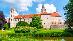 Filmové putování po krásách české vlasti: Telč je filmovou hvězdou, natáčelo se zde už před Pyšnou princeznou Filmové putování po krásách české vlasti: Telč je filmovou hvězdou, natáčelo se zde už před Pyšnou princeznou
