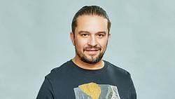 Kryštof Rímský z Ulice slaví narozeniny. V úterý 13. srpna mu bude 49 let Kryštof Rímský z Ulice slaví narozeniny. V úterý 13. srpna mu bude 49 let