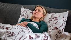 V pondělní Ulici pokračuje páteční hysterie. Tereza brečí pod peřinou, Vanda zapíjí trable V pondělní Ulici pokračuje páteční hysterie. Tereza brečí pod peřinou, Vanda zapíjí trable