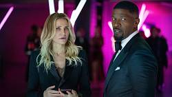 Návrat do akce na Netflixu: Cameron Diaz si od dětí a své vinařské firmy odskočila zadovádět s Jamie Foxxem Návrat do akce na Netflixu: Cameron Diaz si od dětí a své vinařské firmy odskočila zadovádět s Jamie Foxxem