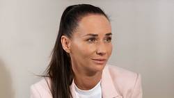 V Ulici to drhne. Zato bývalá Adriana září jinde a fanoušci tleskají V Ulici to drhne. Zato bývalá Adriana září jinde a fanoušci tleskají