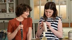 Ulice: Nepřijatelný zásah do soukromí a možná začátek lesbické lásky