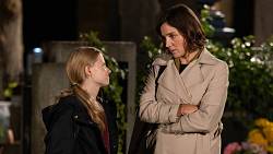 Zítra v Ulici: V pátek nás čeká Halloween v Coolně, hádka na hřbitově a rána do srdce Zítra v Ulici: V pátek nás čeká Halloween v Coolně, hádka na hřbitově a rána do srdce