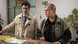 Tahle osmidílná novinka spojuje detektivku a rodinný chaos