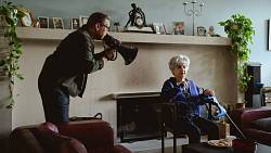 Nový sedmidílný seriál: Dům není útočiště. Je to bitevní pole 3 generací