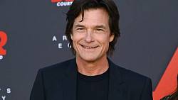 Šokující M.R.D. Saint Louis: Aplikace, vražda a Jason Bateman v nejlepší formě