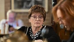 Hraje vdovu 19 let, o Vánocích sama oplakala manžela. Herečce teď pomáhá účinkování v Ulici