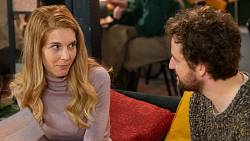 Diváci Ulice kroutí hlavami nad trapnou zápletkou se stalkerem a Eddieho známostí