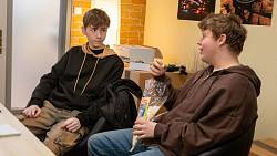 Dnes v Ulici: Erik zazdí rande s Natálkou a dá přednost vyšetřování a holky zapomenou na narozeniny Adély