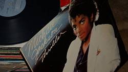 Recenze: Michael vtančil do kin, mrazivý příběh a husí kůže v jednom