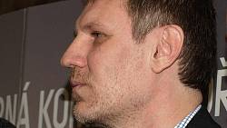 „Nepohrdejte nekonečnými seriály,“ říká Martin Finger, představitel Evžena Šmýda z Ulice, ale i vyšetřovatel z Devadesátek „Nepohrdejte nekonečnými seriály,“ říká Martin Finger, představitel Evžena Šmýda z Ulice, ale i vyšetřovatel z Devadesátek