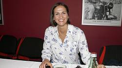 Kristýna Hrušínská z Ulice odbíhá z mateřské do divadla. Obojí si užívá Kristýna Hrušínská z Ulice odbíhá z mateřské do divadla. Obojí si užívá
