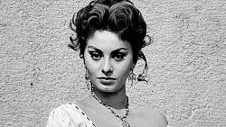 Celebrity pod lupou: Sophia Loren byla divoškou ve filmech i v životě, jednu z rolí dokonce zapřela