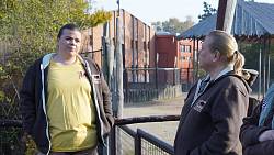 ZOO: Eliška je zoufalá. Tak dlouho hledala k Robertovi cestu a teď by mohl zemřít ZOO: Eliška je zoufalá. Tak dlouho hledala k Robertovi cestu a teď by mohl zemřít