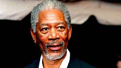 Morgan Freeman slaví 83. narozeniny a pořád běhá do schodů