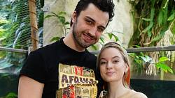 Další předpremiérová ochutnávka ze seriálu ZOO: Viky rozbila „Mařenku“! Další předpremiérová ochutnávka ze seriálu ZOO: Viky rozbila „Mařenku“!