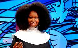 Oblíbená devadesátková klasika opět na place – Whoopi Goldberg kývla na natáčení dalšího dílu filmu Sestra v akci 3 Oblíbená devadesátková klasika opět na place – Whoopi Goldberg kývla na natáčení dalšího dílu filmu Sestra v akci 3