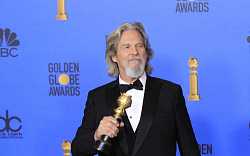 Rakovina se koronaviru nebojí: Jeff Bridges ve svých sedmdesáti letech oznámil na sociálních sítích vážnou nemoc Rakovina se koronaviru nebojí: Jeff Bridges ve svých sedmdesáti letech oznámil na sociálních sítích vážnou nemoc