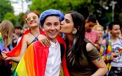 Lola (2019): Oceňovaný belgicko-francouzský snímek vypráví o transsexuálním dospívání Lola (2019): Oceňovaný belgicko-francouzský snímek vypráví o transsexuálním dospívání