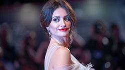 Penelope Cruz v novém španělském filmu Paralelní matky od Petra Almodóvara