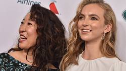 Sandra Oh a Jodie Comer jsou úžasné protagonistky seriálu Na mušce s českým dabingem