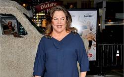 Napřed se spolu honili za diamantem, potom se naháněli po domě aneb povedená dvojice Kathleen Turner a Michael Douglas Napřed se spolu honili za diamantem, potom se naháněli po domě aneb povedená dvojice Kathleen Turner a Michael Douglas